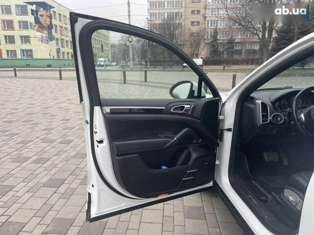 Порше Каен, объемом двигателя 0 л и пробегом 201 тыс. км за 15300 $, фото 5 на Automoto.ua