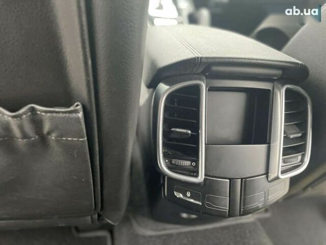 Порше Cayenne, об'ємом двигуна 0 л та пробігом 201 тис. км за 16499 $, фото 28 на Automoto.ua