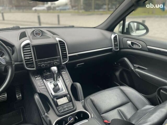 Порше Каен, объемом двигателя 0 л и пробегом 201 тыс. км за 15300 $, фото 8 на Automoto.ua