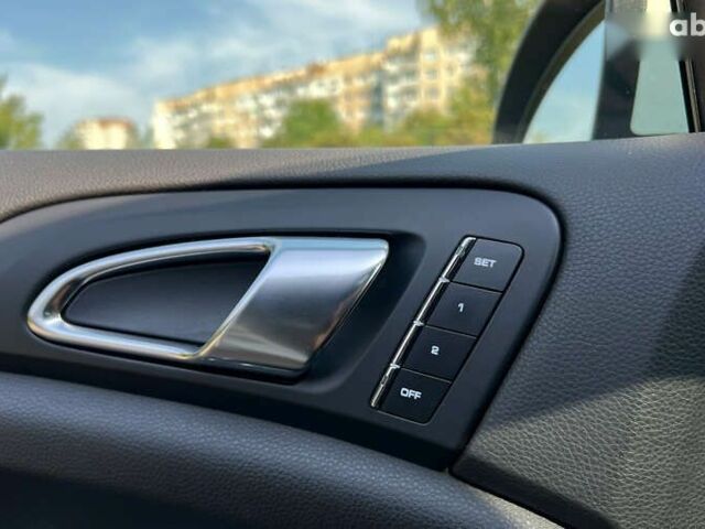 Порше Cayenne, об'ємом двигуна 4.8 л та пробігом 147 тис. км за 17800 $, фото 9 на Automoto.ua