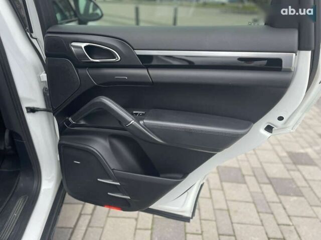 Порше Каен, объемом двигателя 0 л и пробегом 201 тыс. км за 15300 $, фото 25 на Automoto.ua