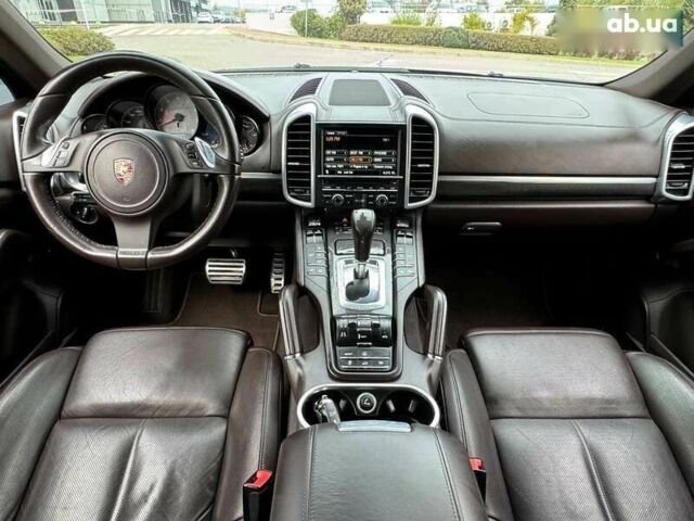 Порше Каен, объемом двигателя 4.8 л и пробегом 180 тыс. км за 18500 $, фото 19 на Automoto.ua