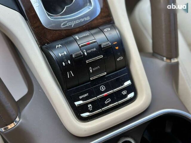 Порше Cayenne, об'ємом двигуна 4.8 л та пробігом 225 тис. км за 14500 $, фото 18 на Automoto.ua