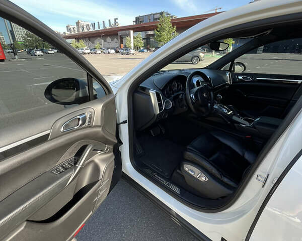 Порше Каен, объемом двигателя 4.8 л и пробегом 155 тыс. км за 18400 $, фото 8 на Automoto.ua