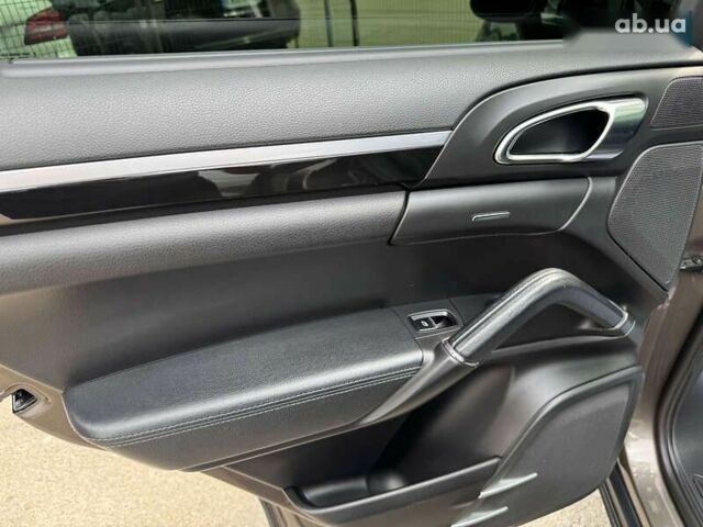 Порше Cayenne, об'ємом двигуна 0 л та пробігом 151 тис. км за 17990 $, фото 28 на Automoto.ua