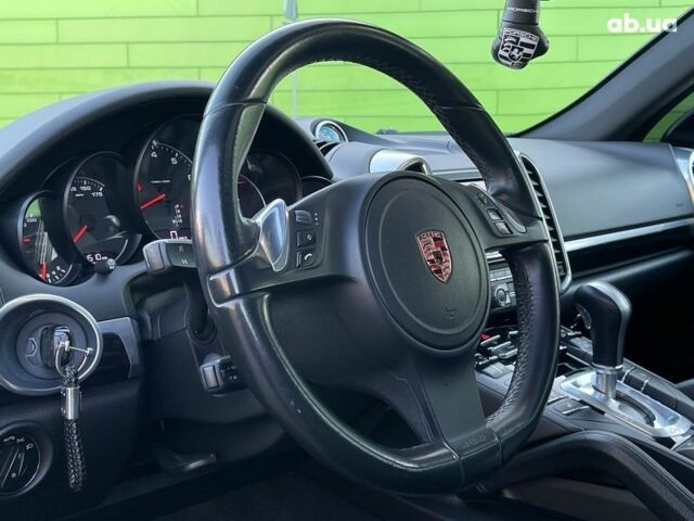 Порше Каен, объемом двигателя 0 л и пробегом 181 тыс. км за 19800 $, фото 11 на Automoto.ua