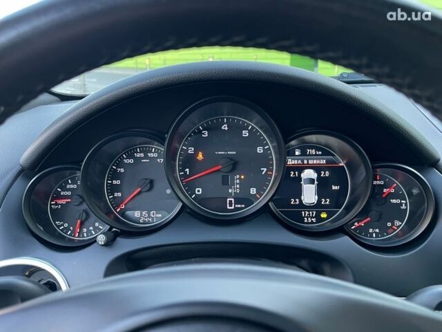 Порше Каен, объемом двигателя 0 л и пробегом 181 тыс. км за 19800 $, фото 15 на Automoto.ua