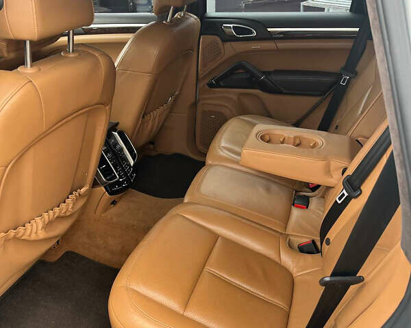 Порше Каен, объемом двигателя 4.81 л и пробегом 126 тыс. км за 19000 $, фото 4 на Automoto.ua