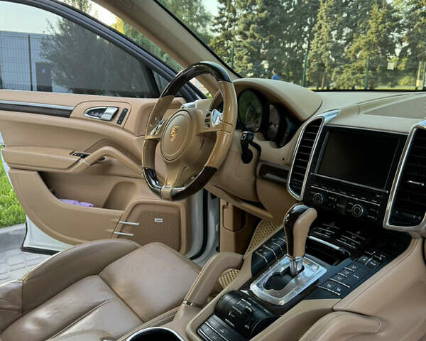 Порше Cayenne, об'ємом двигуна 3 л та пробігом 139 тис. км за 21000 $, фото 3 на Automoto.ua