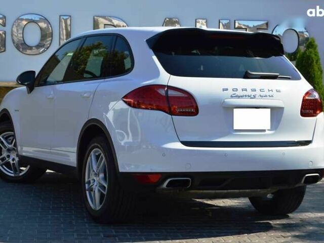 Порше Каен 2012 в Одессе на Automoto.ua Порше Каен, объемом двигателя 0 л и пробегом 122 тыс. км за 23500 $, фото 12 на Automoto.ua