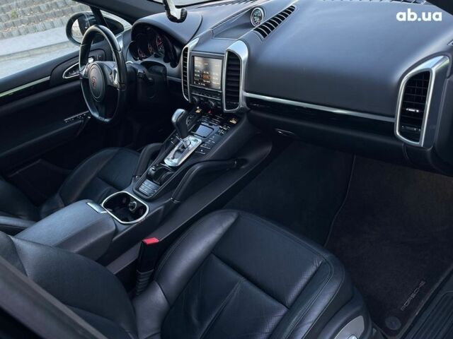 Порше Каен, объемом двигателя 0 л и пробегом 181 тыс. км за 19800 $, фото 14 на Automoto.ua