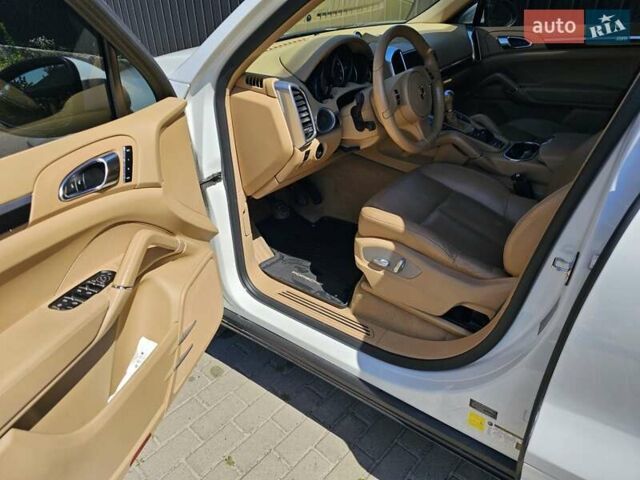 Порше Каен, объемом двигателя 3.6 л и пробегом 170 тыс. км за 18900 $, фото 2 на Automoto.ua