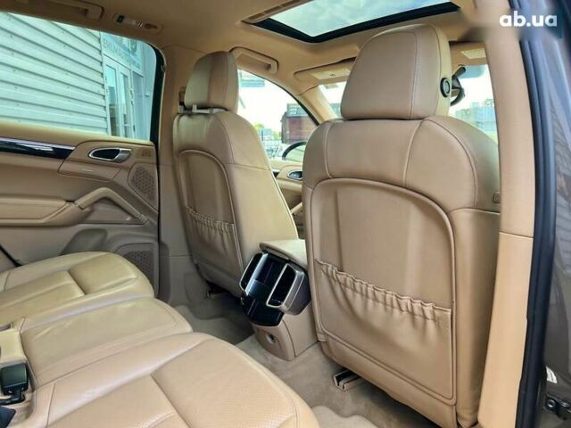 Порше Каен, объемом двигателя 0 л и пробегом 126 тыс. км за 16500 $, фото 28 на Automoto.ua