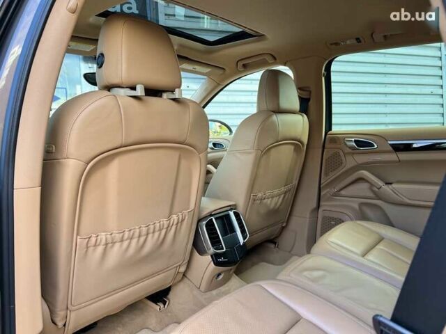 Порше Каен, объемом двигателя 0 л и пробегом 126 тыс. км за 17500 $, фото 24 на Automoto.ua