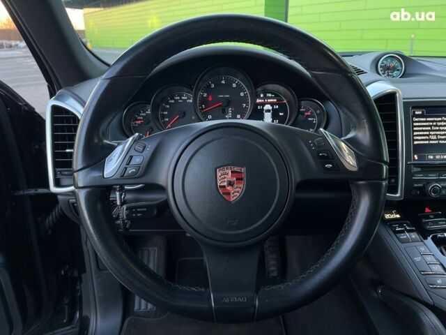 Порше Каен, объемом двигателя 0 л и пробегом 181 тыс. км за 19800 $, фото 9 на Automoto.ua