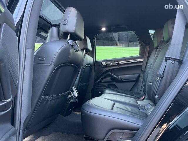 Порше Каен, объемом двигателя 0 л и пробегом 181 тыс. км за 19800 $, фото 8 на Automoto.ua