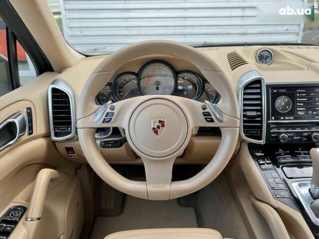 Порше Каен, объемом двигателя 0 л и пробегом 126 тыс. км за 16500 $, фото 15 на Automoto.ua