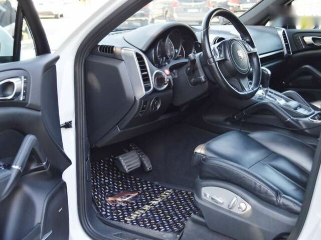 Порше Каен 2012 в Одессе на Automoto.ua Порше Каен, объемом двигателя 0 л и пробегом 122 тыс. км за 23500 $, фото 18 на Automoto.ua