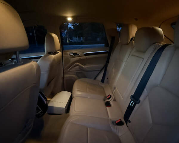 Порше Каен, объемом двигателя 3.6 л и пробегом 270 тыс. км за 18500 $, фото 36 на Automoto.ua