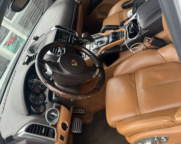 Порше Каен, объемом двигателя 4.81 л и пробегом 126 тыс. км за 19000 $, фото 5 на Automoto.ua