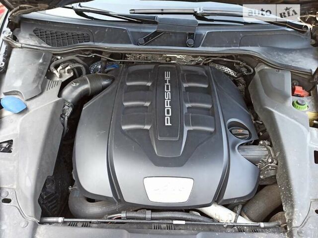 Порше Cayenne, об'ємом двигуна 3 л та пробігом 201 тис. км за 31700 $, фото 31 на Automoto.ua