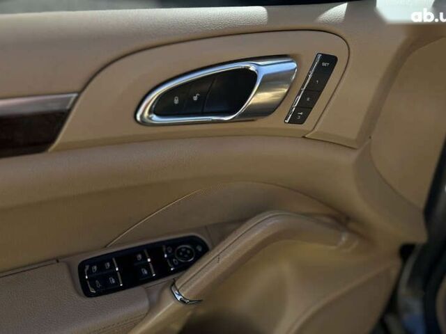 Порше Каен, объемом двигателя 3 л и пробегом 198 тыс. км за 21800 $, фото 25 на Automoto.ua