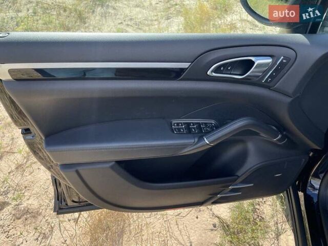 Порше Каен, объемом двигателя 3 л и пробегом 120 тыс. км за 28999 $, фото 12 на Automoto.ua