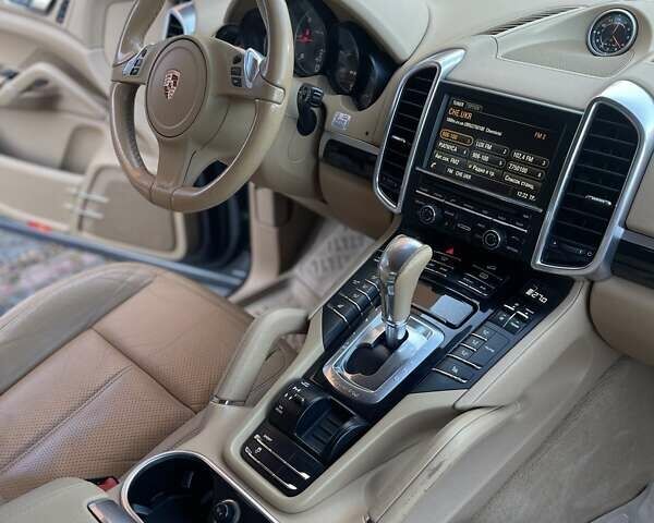 Порше Cayenne, об'ємом двигуна 3 л та пробігом 213 тис. км за 24900 $, фото 9 на Automoto.ua