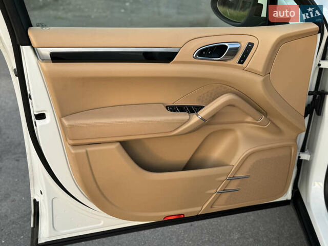 Порше Каен, объемом двигателя 3 л и пробегом 194 тыс. км за 23999 $, фото 23 на Automoto.ua