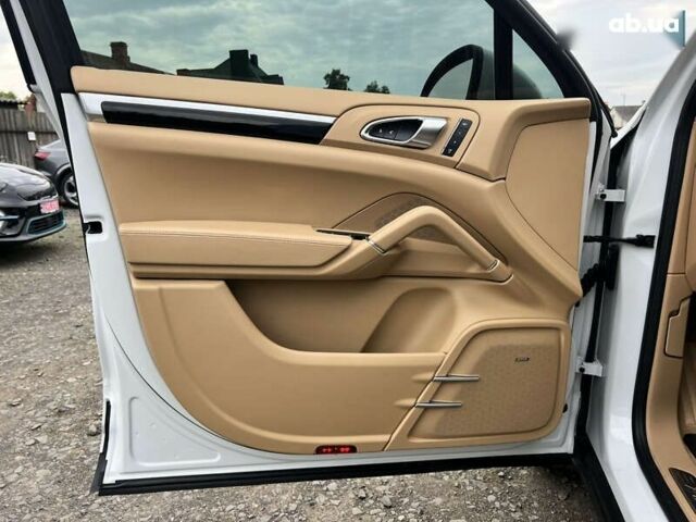 Порше Каен, объемом двигателя 3 л и пробегом 187 тыс. км за 23500 $, фото 29 на Automoto.ua