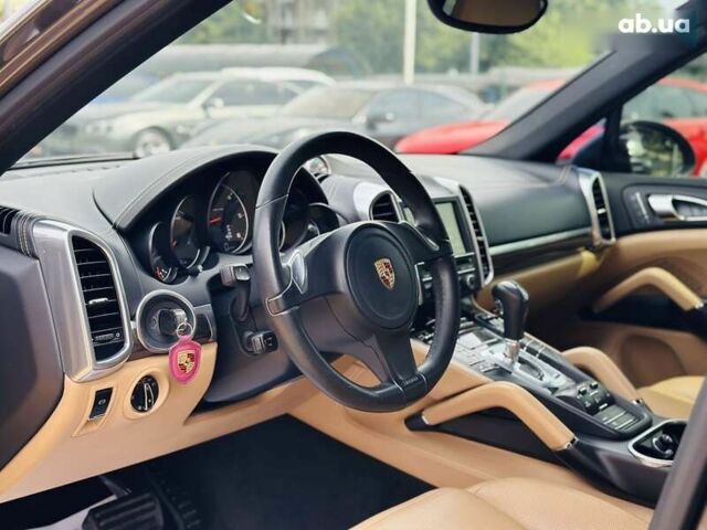 Порше Каен, объемом двигателя 0 л и пробегом 180 тыс. км за 26900 $, фото 14 на Automoto.ua