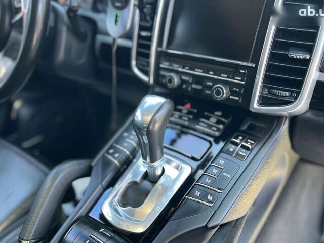Порше Cayenne, об'ємом двигуна 0 л та пробігом 142 тис. км за 33000 $, фото 29 на Automoto.ua