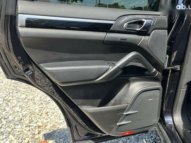 Порше Cayenne, об'ємом двигуна 0 л та пробігом 142 тис. км за 33000 $, фото 19 на Automoto.ua