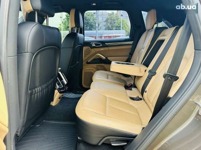 Порше Каен, объемом двигателя 0 л и пробегом 180 тыс. км за 26900 $, фото 25 на Automoto.ua
