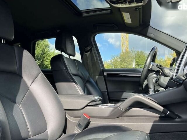 Порше Каен, объемом двигателя 3 л и пробегом 194 тыс. км за 25900 $, фото 24 на Automoto.ua