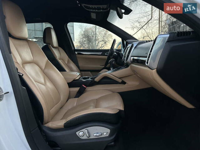 Порше Каен, объемом двигателя 3 л и пробегом 344 тыс. км за 26499 $, фото 21 на Automoto.ua