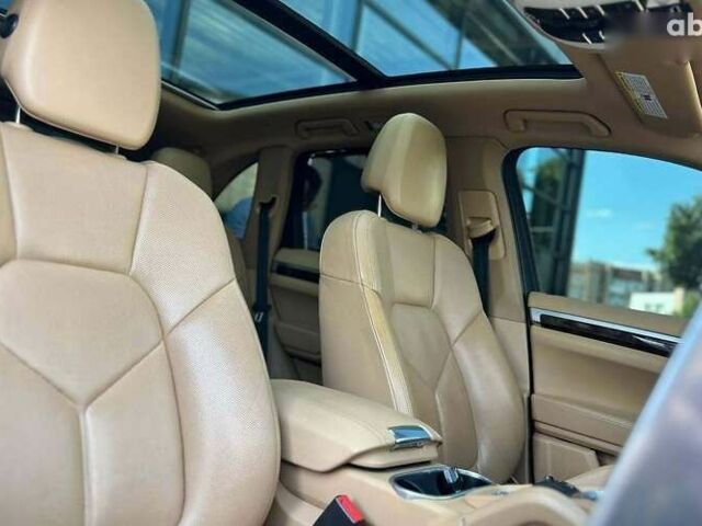 Порше Каен, объемом двигателя 3.6 л и пробегом 260 тыс. км за 32500 $, фото 24 на Automoto.ua