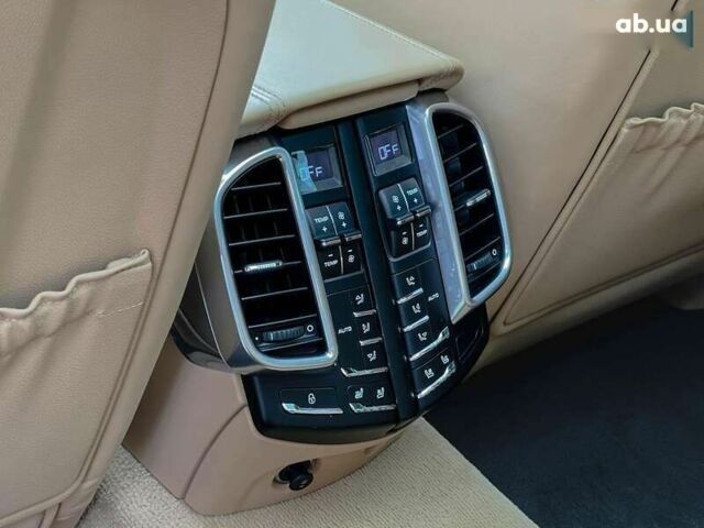 Порше Каен 2015 в Киеве на Automoto.ua Порше Каен, объемом двигателя 4.8 л и пробегом 98 тыс. км за 34990 $, фото 26 на Automoto.ua