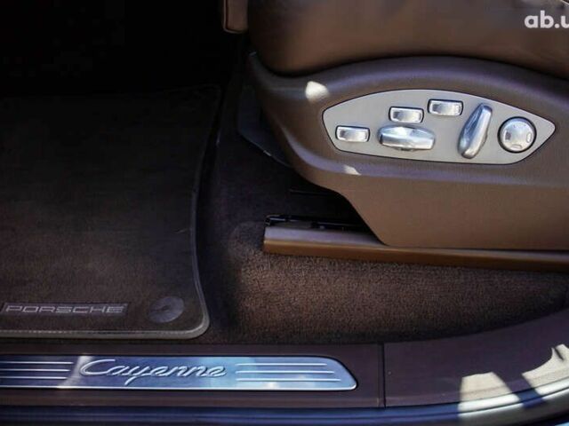 Порше Каен, объемом двигателя 3 л и пробегом 124 тыс. км за 38999 $, фото 24 на Automoto.ua