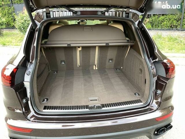 Порше Каен, объемом двигателя 4.1 л и пробегом 60 тыс. км за 59999 $, фото 29 на Automoto.ua