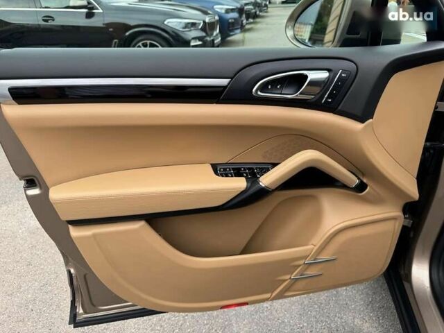 Порше Каен, объемом двигателя 3 л и пробегом 163 тыс. км за 35500 $, фото 16 на Automoto.ua