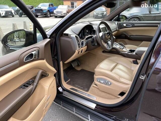 Порше Каен, объемом двигателя 4.1 л и пробегом 60 тыс. км за 59999 $, фото 17 на Automoto.ua