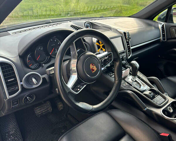 Порше Cayenne, об'ємом двигуна 3.6 л та пробігом 102 тис. км за 32999 $, фото 2 на Automoto.ua