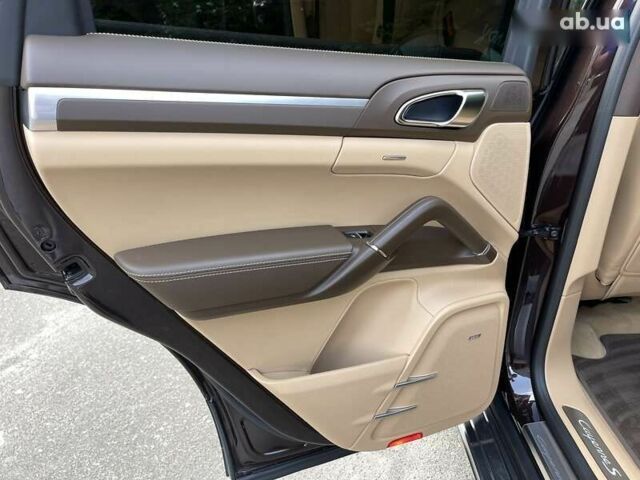 Порше Каен, объемом двигателя 4.1 л и пробегом 60 тыс. км за 59999 $, фото 24 на Automoto.ua