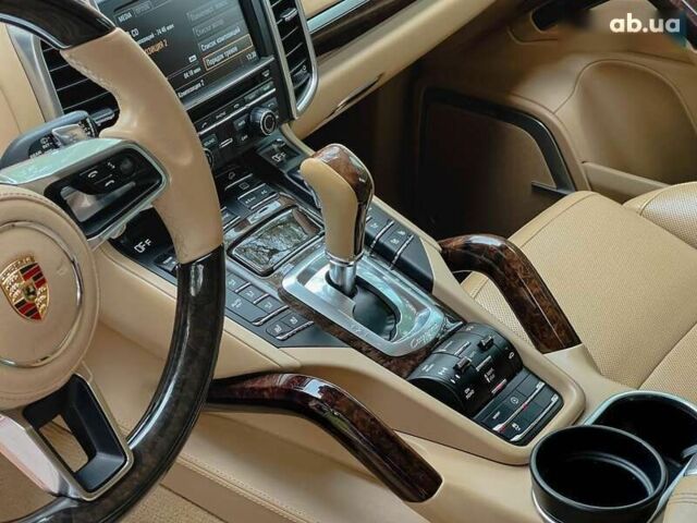 Порше Каен 2015 в Киеве на Automoto.ua Порше Каен, объемом двигателя 4.8 л и пробегом 98 тыс. км за 34990 $, фото 20 на Automoto.ua