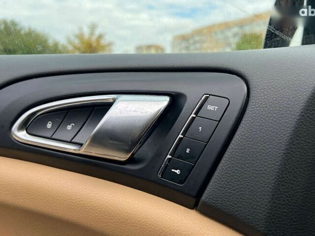 Порше Cayenne, об'ємом двигуна 0 л та пробігом 142 тис. км за 33900 $, фото 18 на Automoto.ua