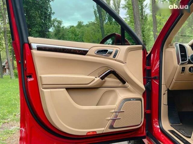 Порше Каен 2015 в Киеве на Automoto.ua Порше Каен, объемом двигателя 4.8 л и пробегом 98 тыс. км за 34990 $, фото 15 на Automoto.ua