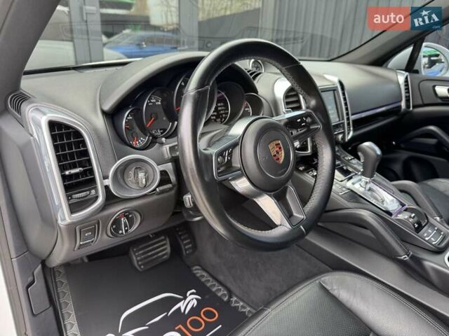 Порше Каен, объемом двигателя 3.6 л и пробегом 114 тыс. км за 27900 $, фото 16 на Automoto.ua