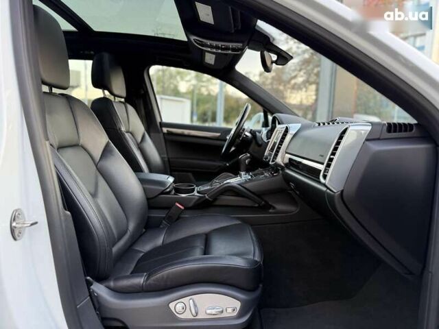 Порше Каен, объемом двигателя 3.6 л и пробегом 62 тыс. км за 32999 $, фото 15 на Automoto.ua