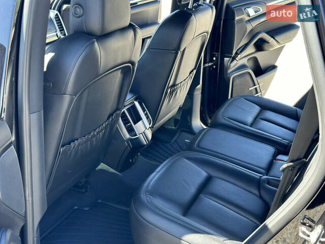 Порше Каен, объемом двигателя 3.6 л и пробегом 103 тыс. км за 35900 $, фото 2 на Automoto.ua